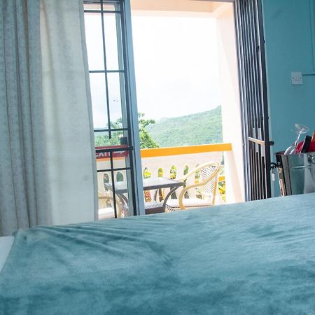 Mountain View Apartments Gros Islet Extérieur photo
