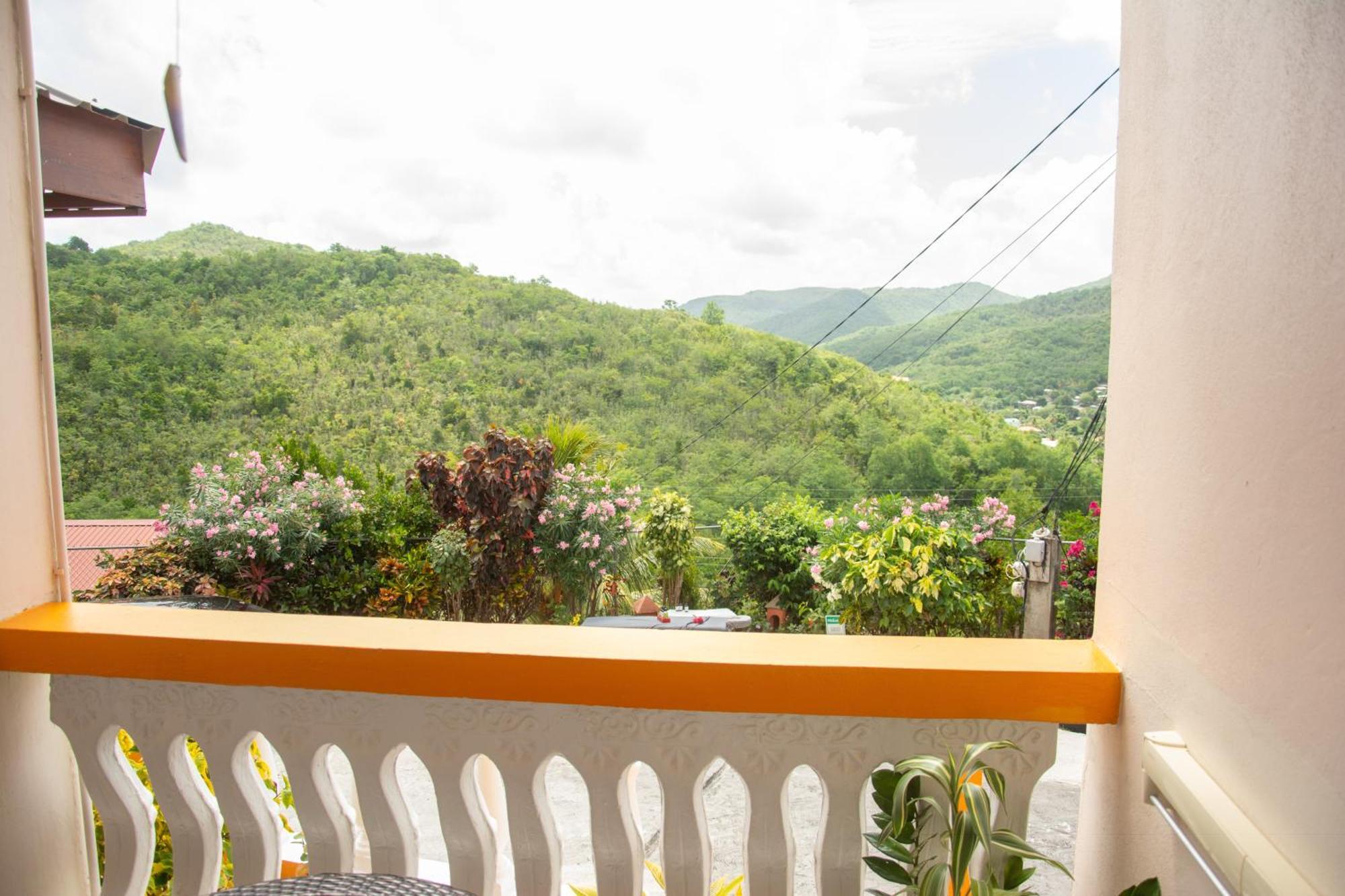 Mountain View Apartments Gros Islet Extérieur photo